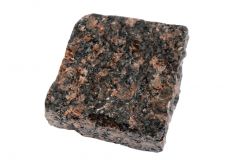 Брусчатка колотая из Дымовского гранита 